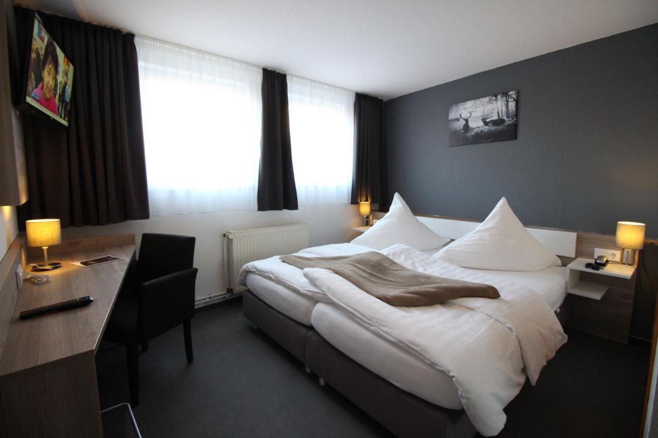 Hotel Restaurant Jaegerhof Braunschweig Buitenkant foto