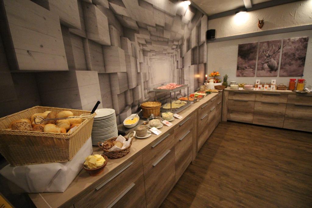 Hotel Restaurant Jaegerhof Braunschweig Buitenkant foto