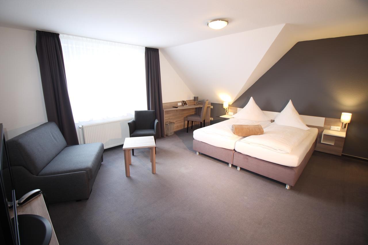 Hotel Restaurant Jaegerhof Braunschweig Buitenkant foto